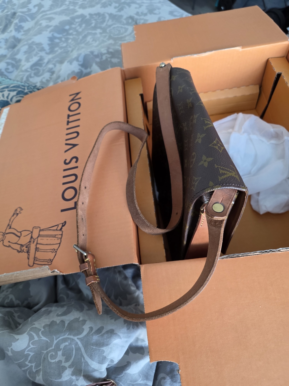 Louis Vuitton Monogram Saddle Crossbody in Brown and Tan Leather - Picture 9 of 16